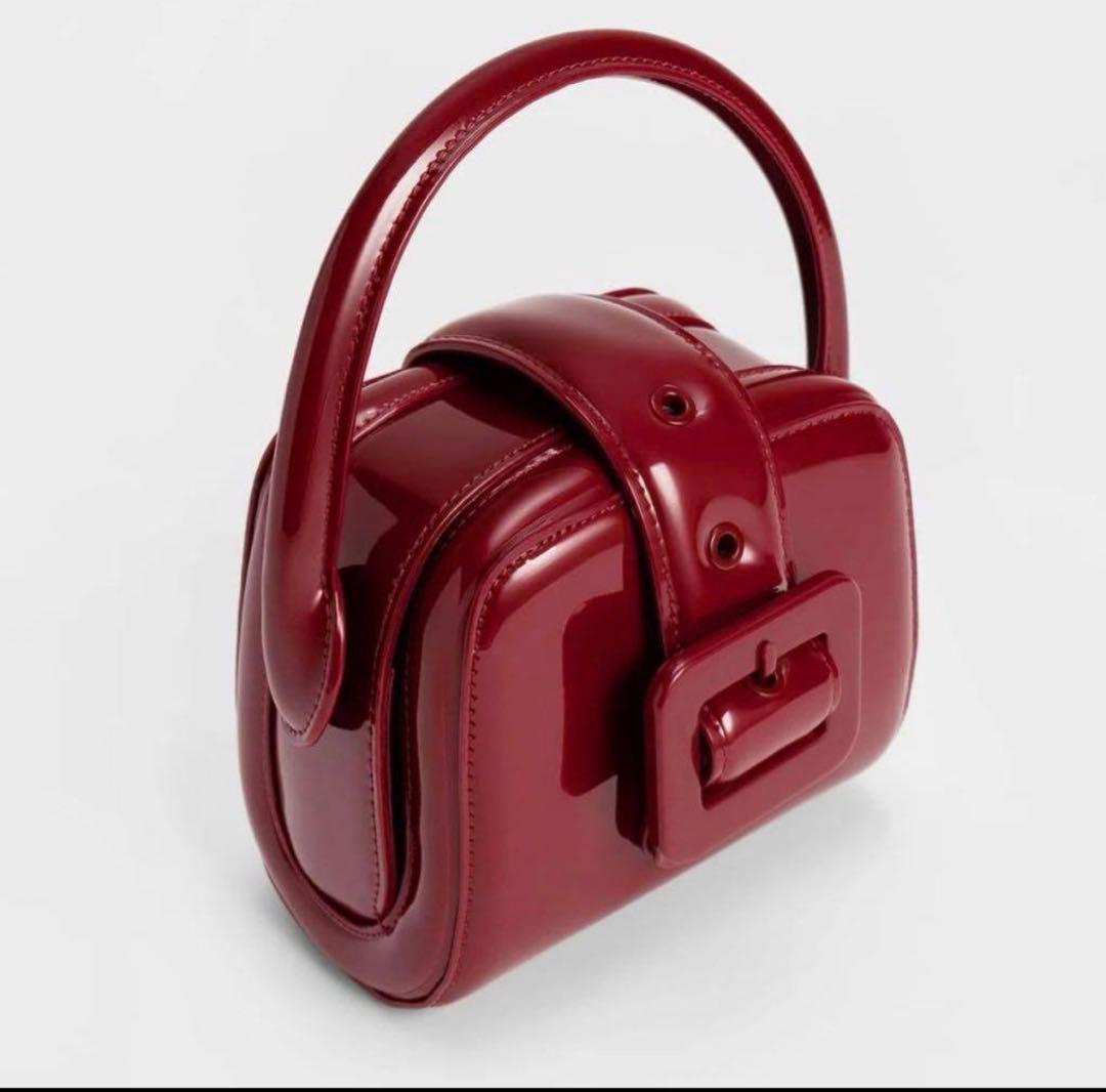 CHARLES&KEITH ルラ パテントベルトバッグ