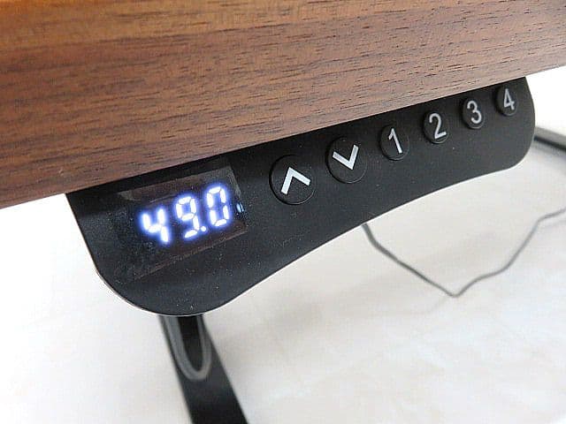 d*m様 シギヤマ家具 「BREND 135 TABLE」ウォールナット材電動昇
