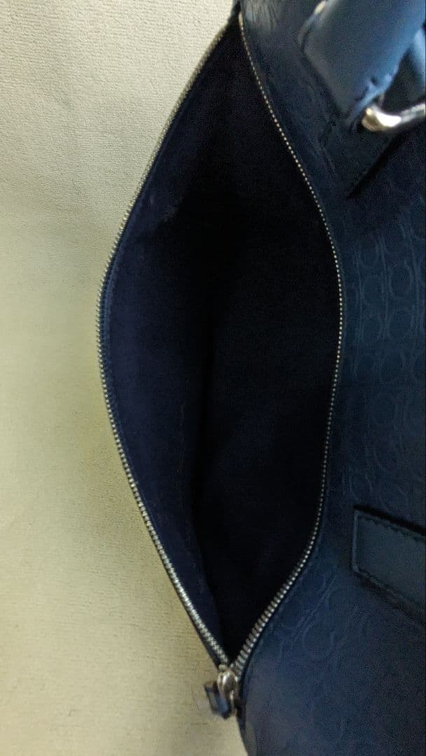 Ferragamo フェラガモ ガンチーニ ビジネスバッグ レザー 青