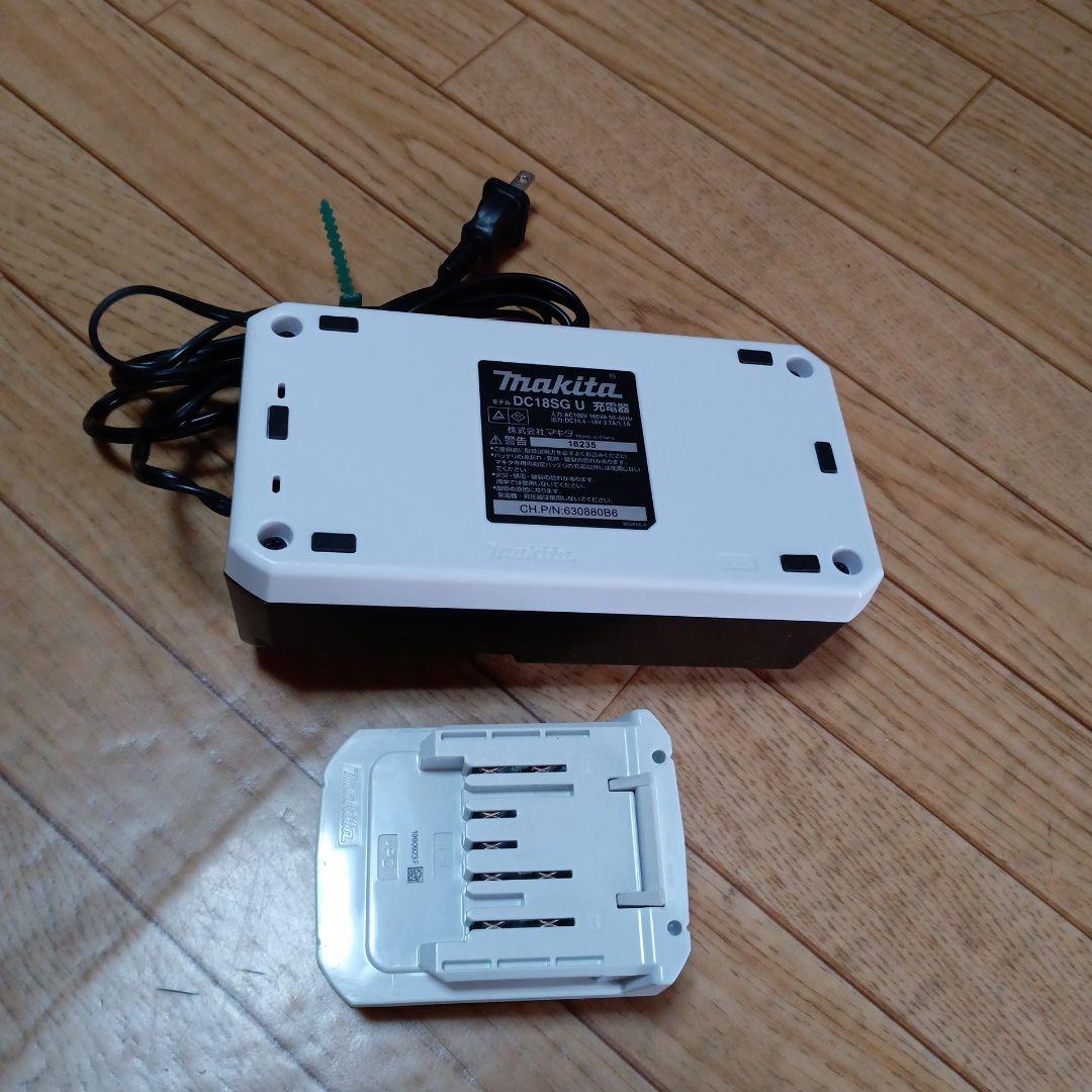 マキタ14.4V充電式クリーナーMCL143D 純正バッテリー、充電器付