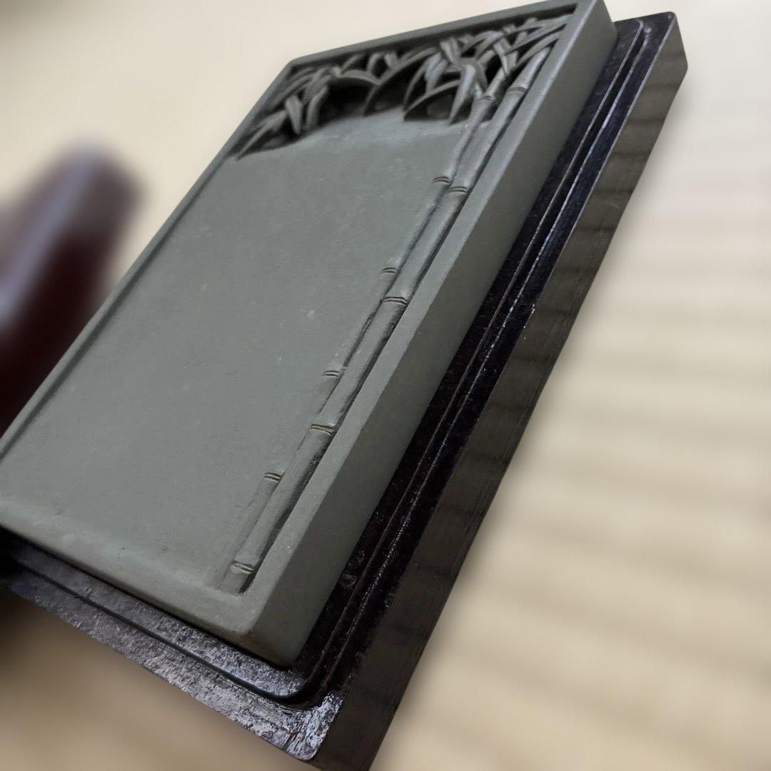 竹の彫刻の硯と箱のセット