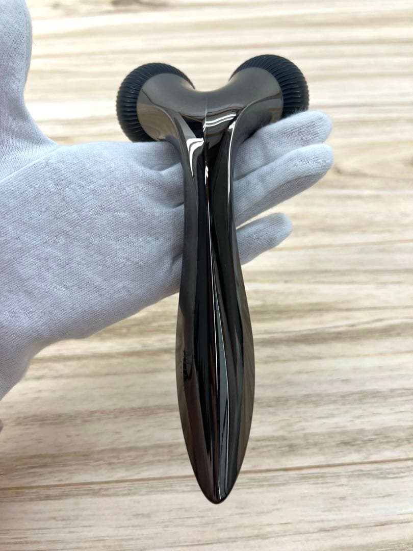 MDNA SKIN エムディーエムエースキン 美容ローラー オニキスブラック