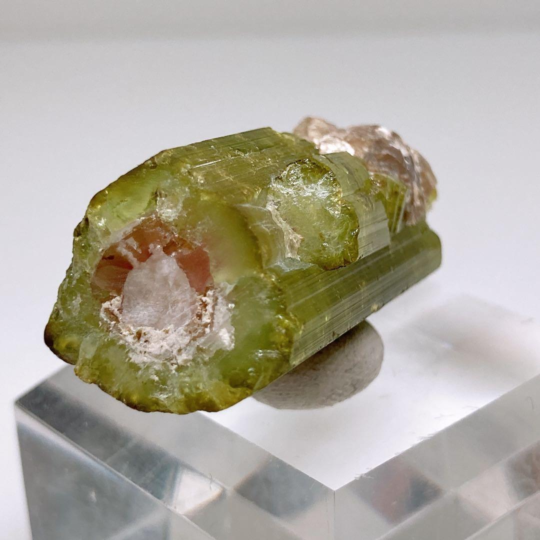 トルマリン　ウォーターメロントルマリン　鉱物標本　原石　305