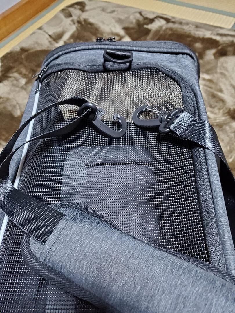 引っ掻き傷に強い 4way バッグ ペットキャリー