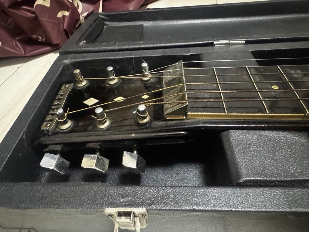 ハワイアンギター スチール66cm ハードケース付き