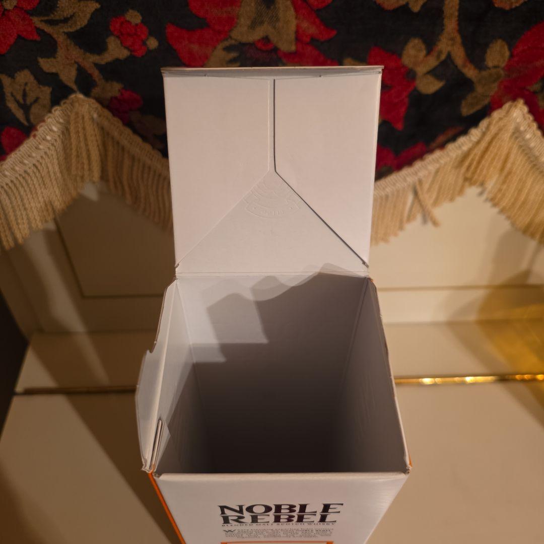 [人気商品 品薄状態]Compass Boxオ－チャード&Noble Rebel