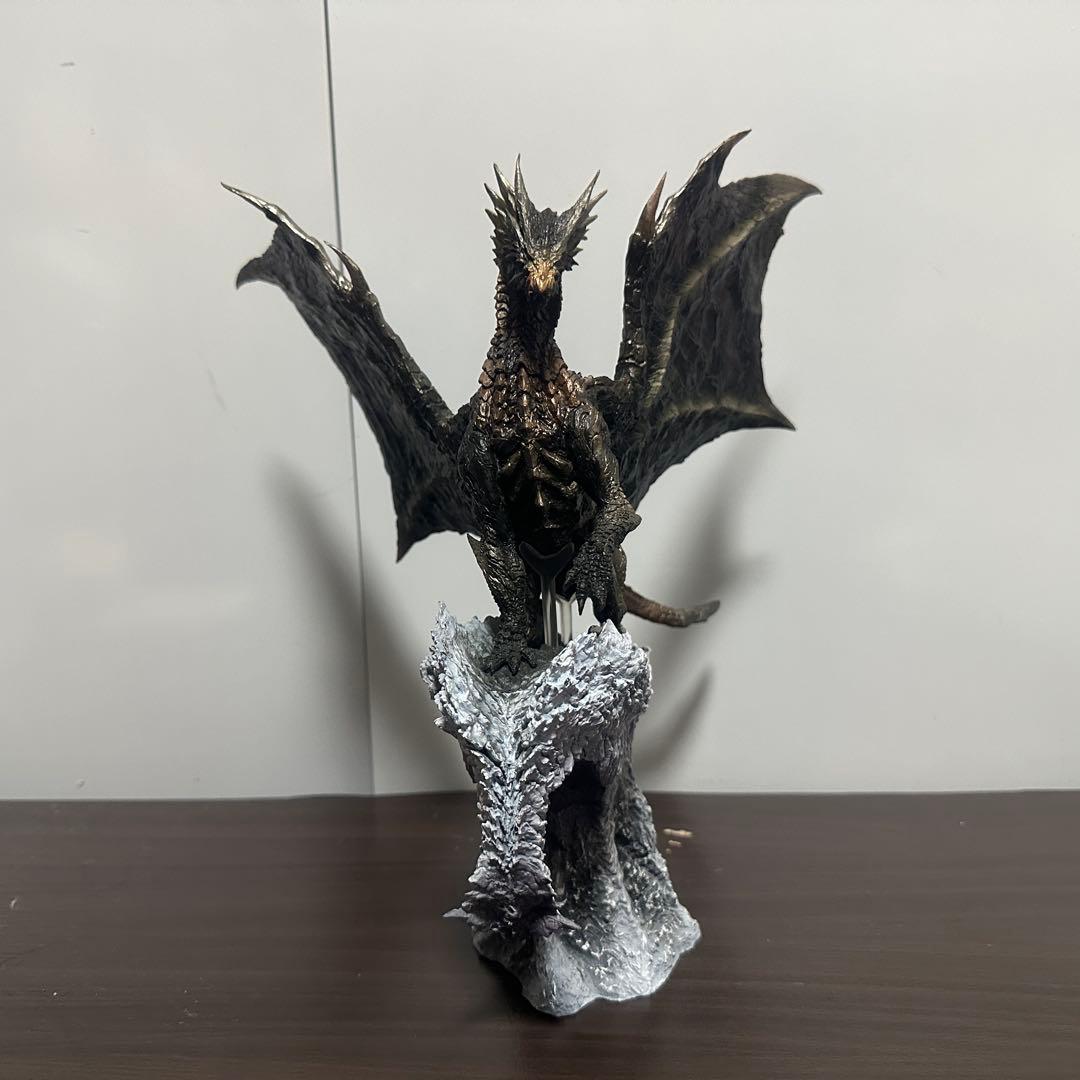 鋼龍 クシャルダオラ 復刻版 モンスターハンター カプコン クリエイターズモデル