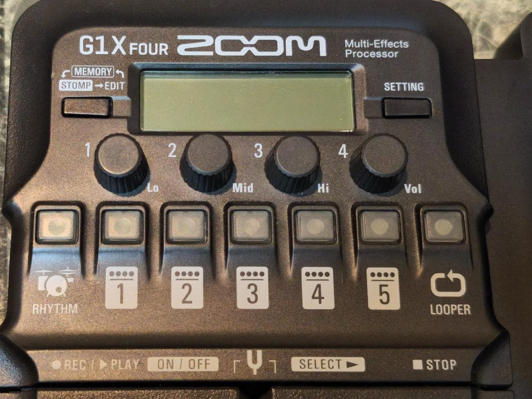 ☆彡ZOOM G1X FOUR マルチエフェクター　AD-16A/D付