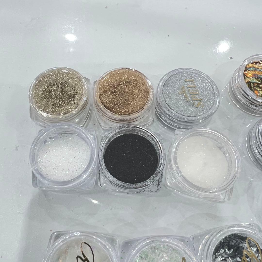 NOVEL ネイルパーツ　ラメグリッター　ミラーパウダー150点セット！！