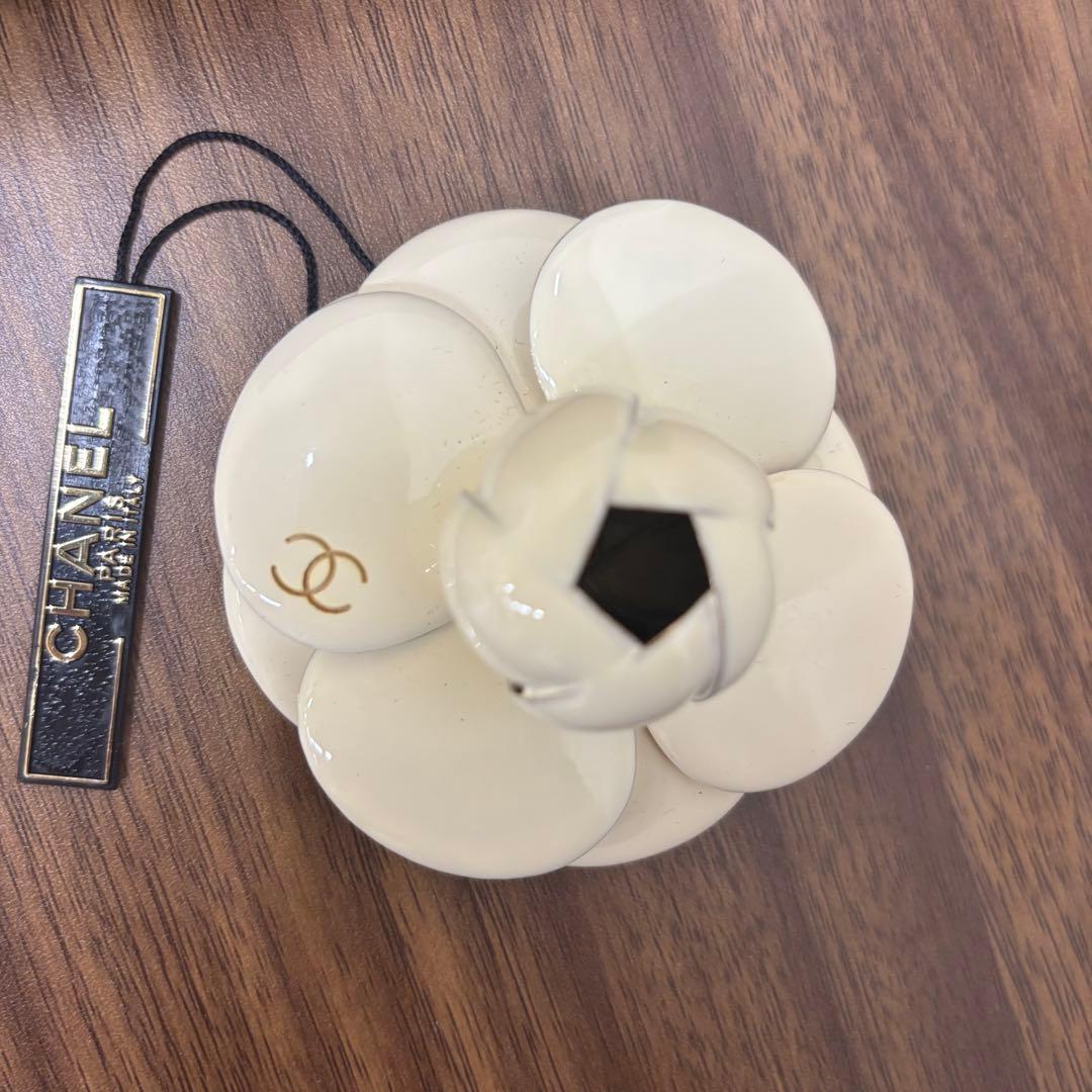 ◎ CHANELシャネル カメリア GP×エナメル ブローチ 02P アイボリー