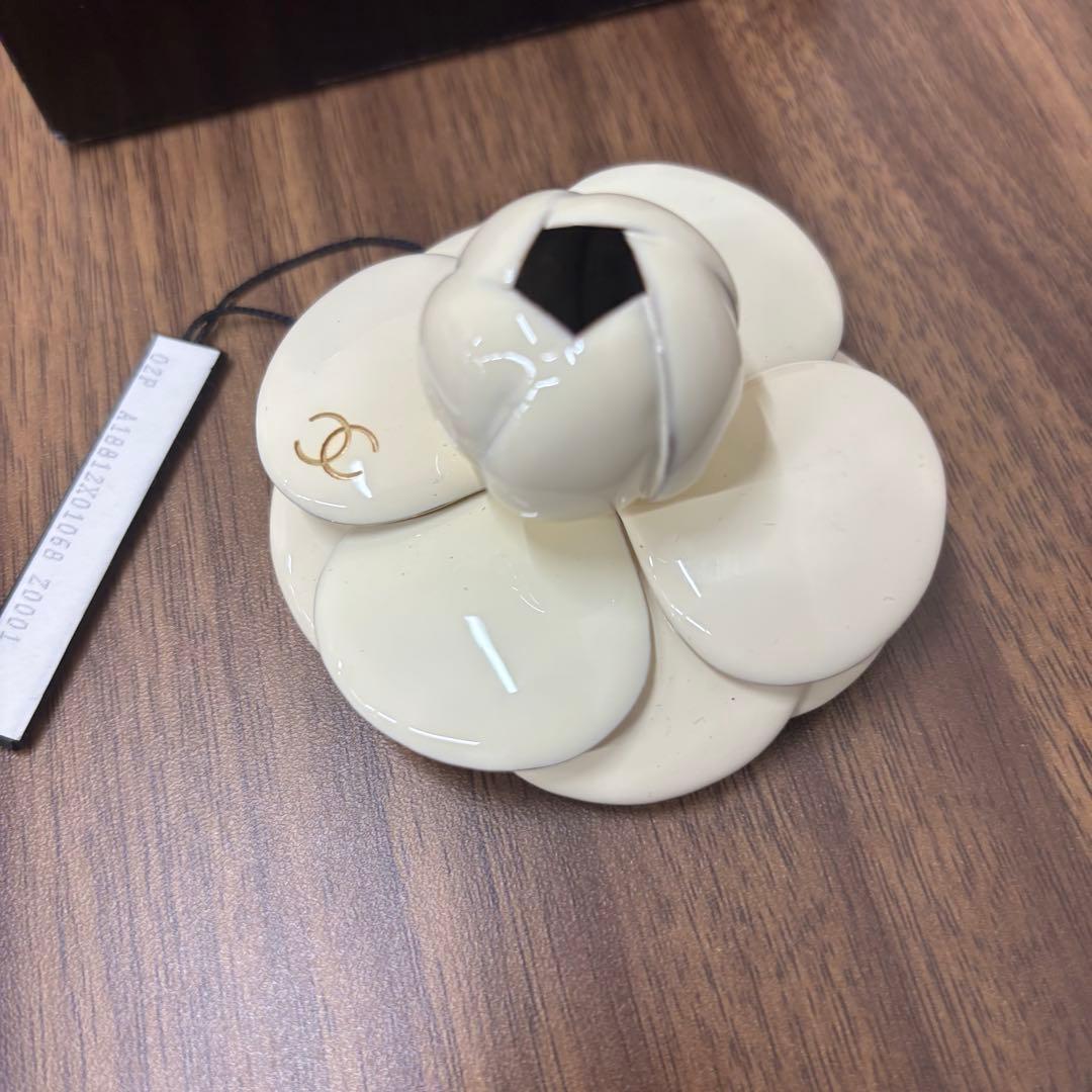 ◎ CHANELシャネル カメリア GP×エナメル ブローチ 02P アイボリー