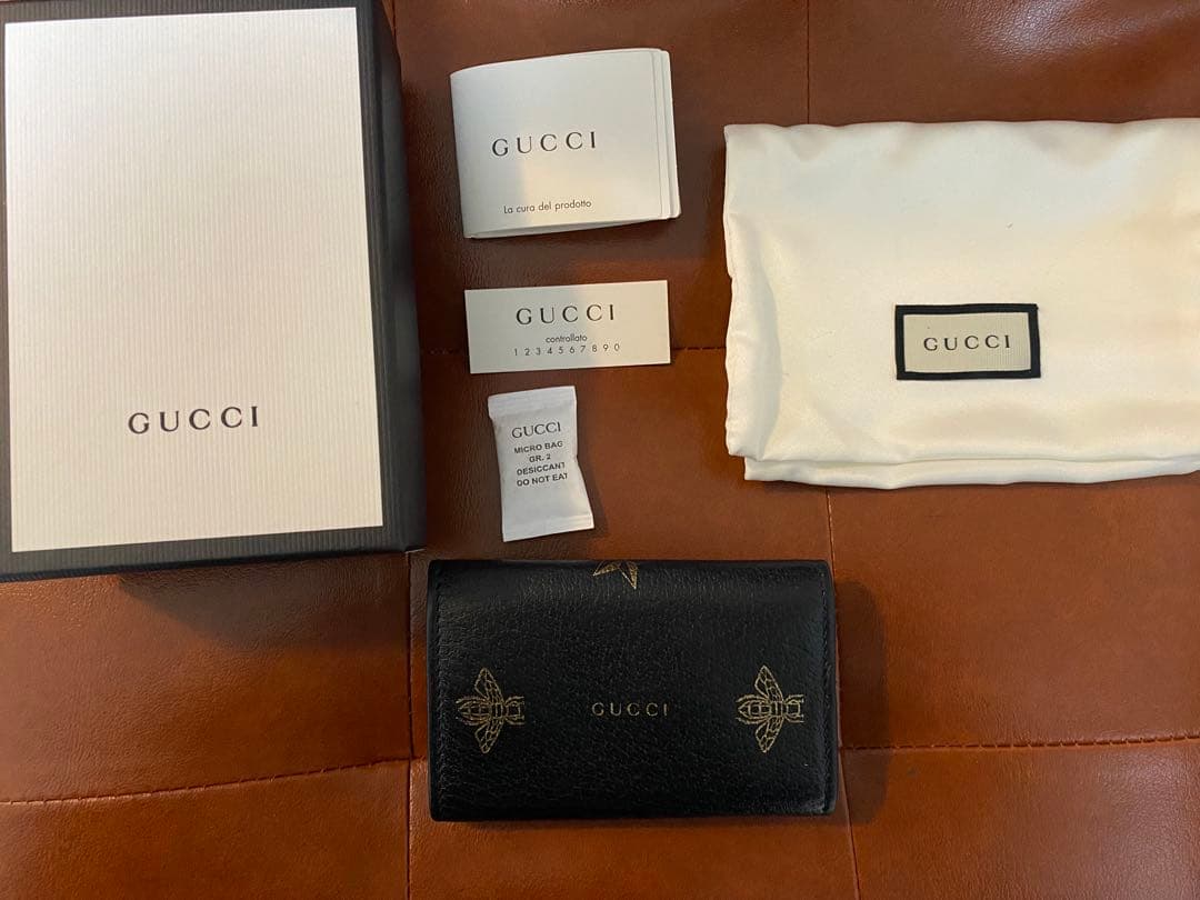 GUCCI グッチ　ビー　スター　蜂　星　アニマリエ　キーケース　ブラック