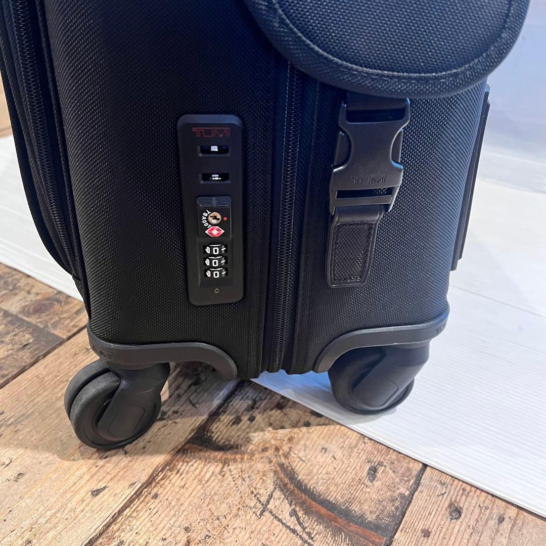 TUMI　トゥミ　キャリーケース　ガーメント　4ウィール　キャリーオン　旅行
