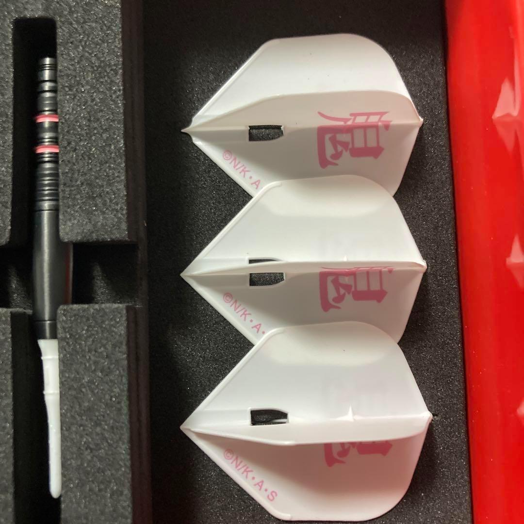 ス*侍様 新品　レア物　【ダーツライブ】物語シリーズ ダーツセット 忍野 忍ve