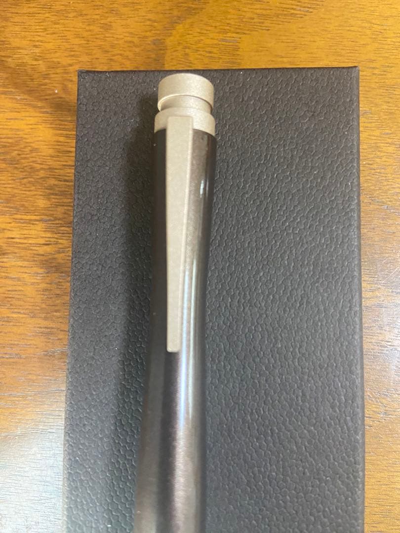 17:30まで限定値下げダークブラウンSEASAR Aeroシャーペン