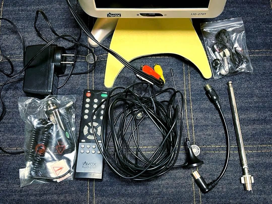 7型ワンセグ液晶テレビ　地上デジタル放送チューナー　セット