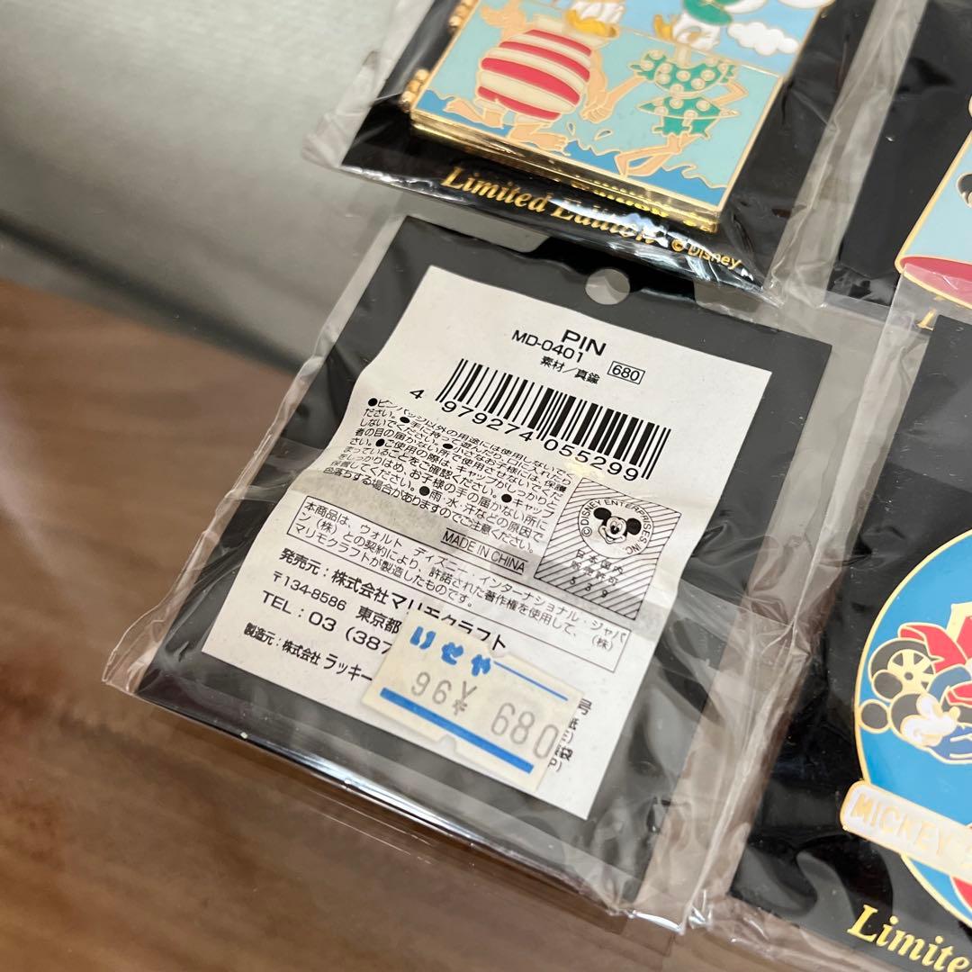 Disney History of Art キャラクター ピンバッジ　ディズニー