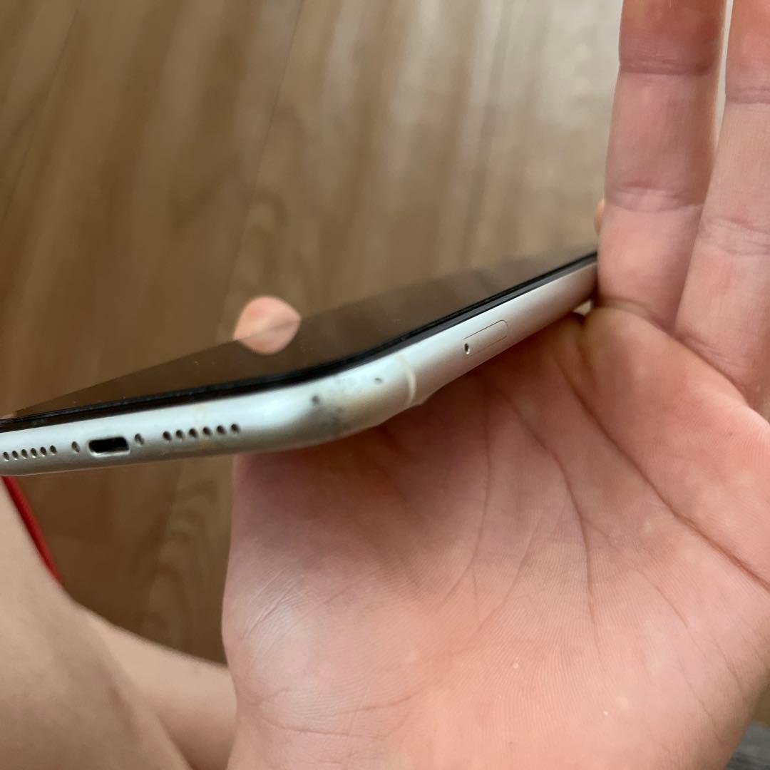 る*ー様 iPhone11 覗き見防止ヒィルム付きケース付き