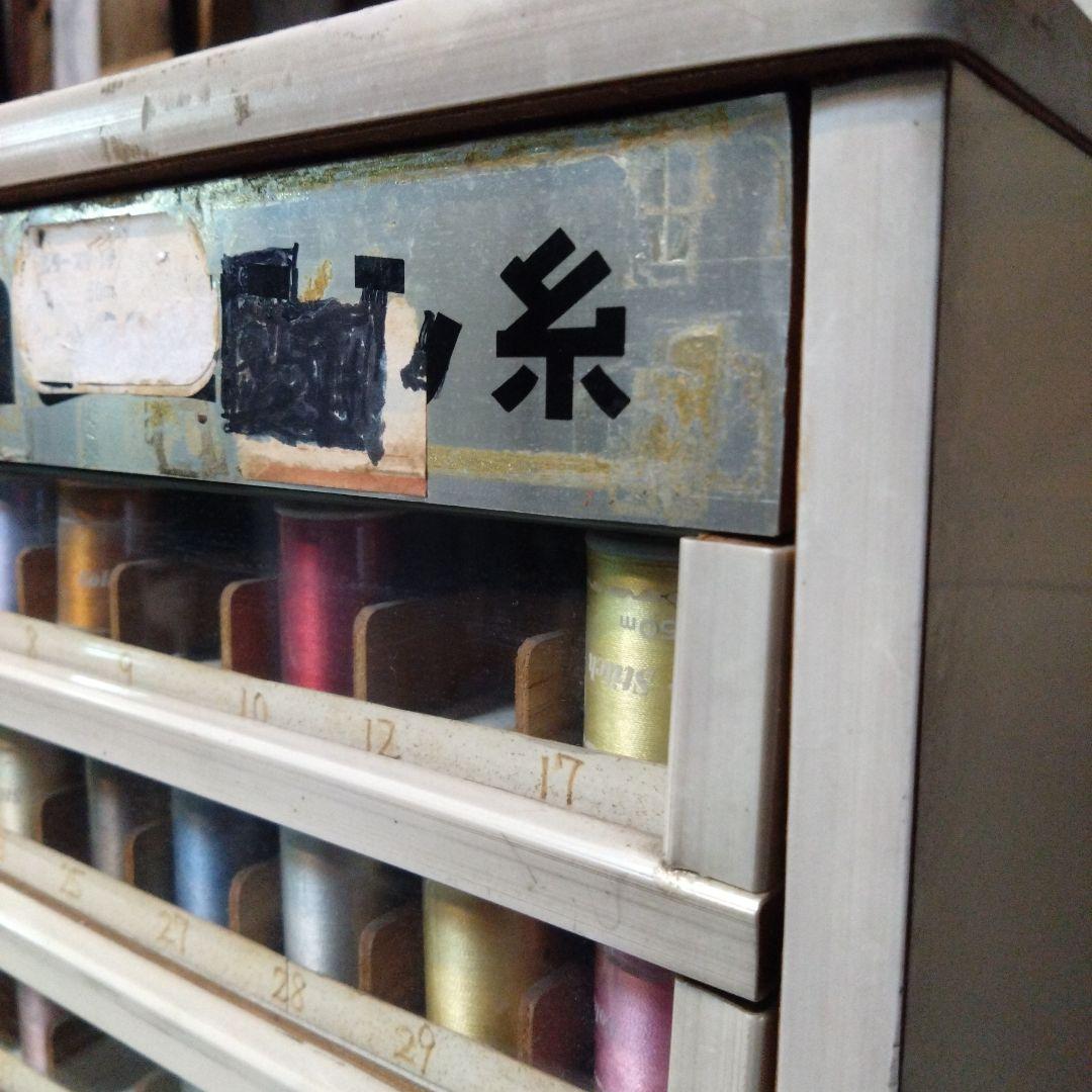 アンティーク※ミシン糸が入ってる引き出し