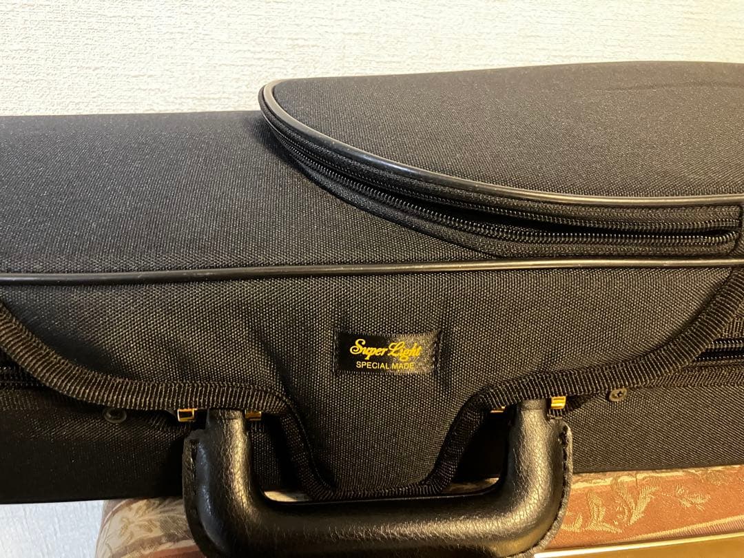 スーパーライト バイオリンケース シェイプト　(三角)型 ブラック