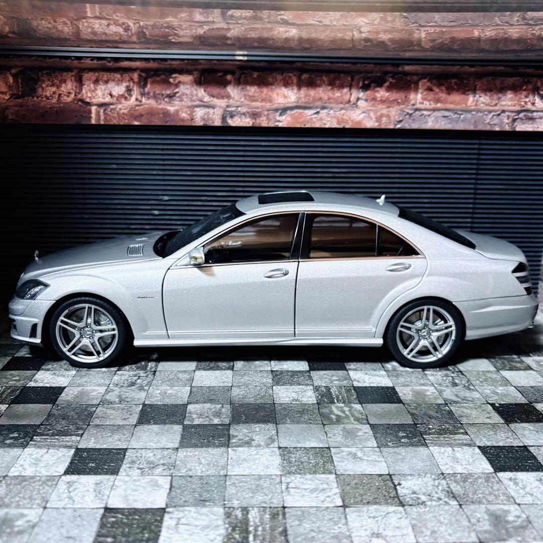 激レア 1/18 AUTOart メルセデス・ベンツ S63 AMG Ｗ221