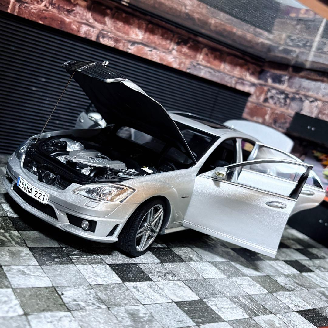 激レア 1/18 AUTOart メルセデス・ベンツ S63 AMG Ｗ221