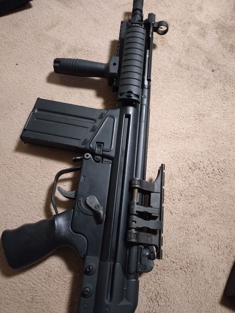 東京マルイ 電動ガン G3MC51カスタムとM4