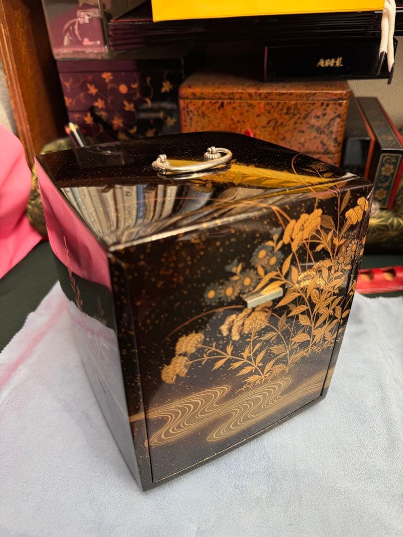 秋草蒔絵、小箪笥