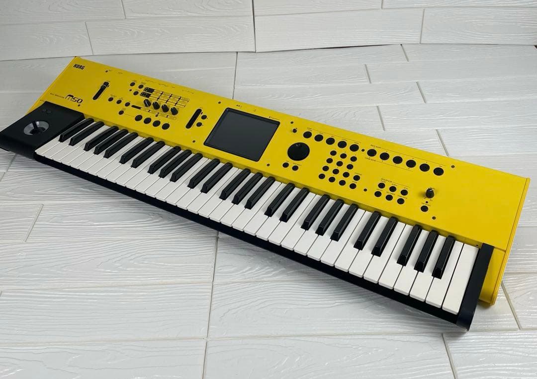 【希少】コルグ　KORG M50 シンセサイザー 61鍵 限定カラー　イエロー