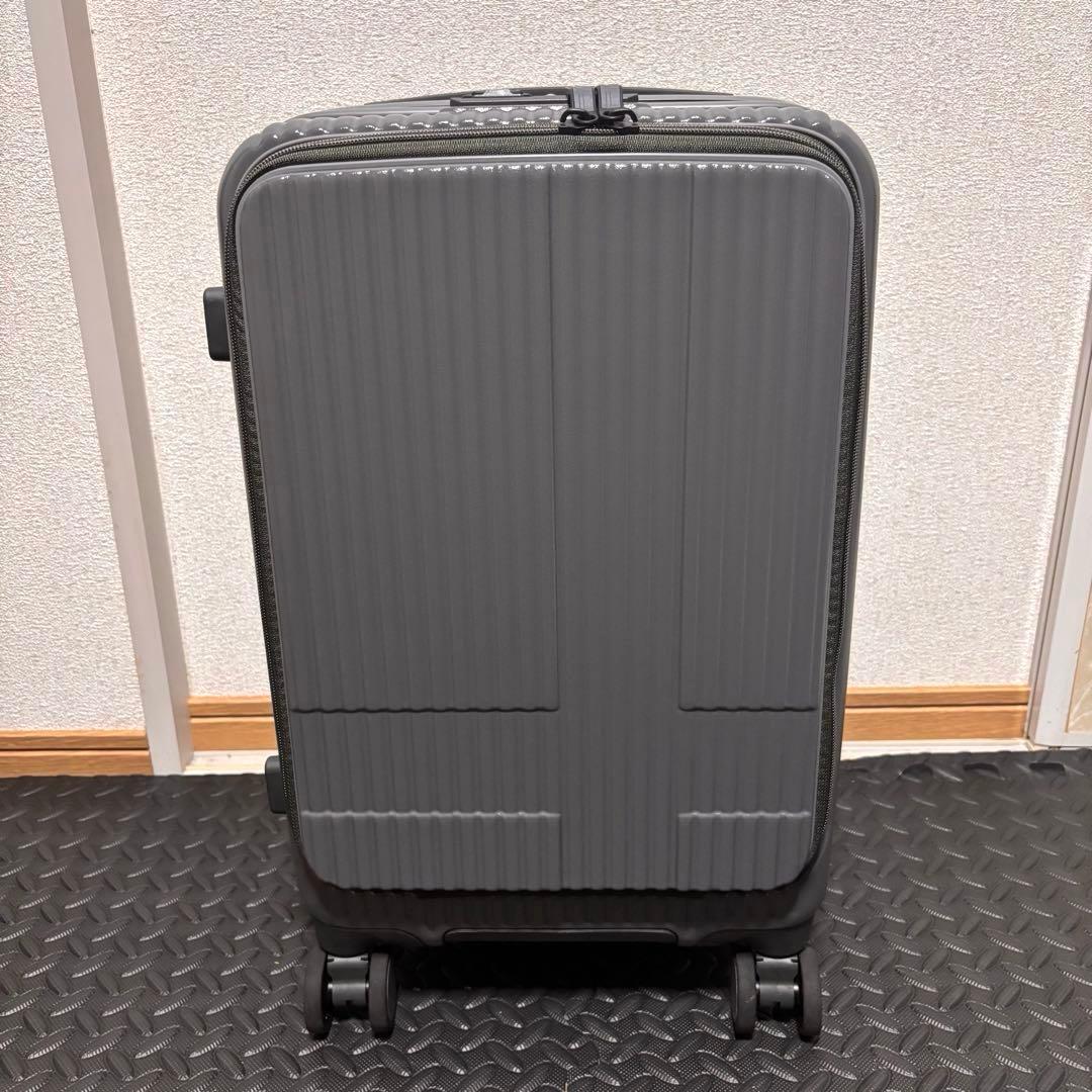 ふう【美品】イノベーター キャリーケース 38L スティールグレー