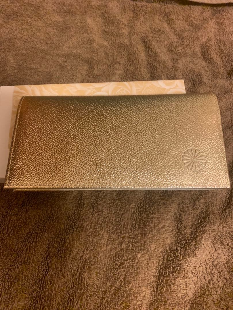 新品未使用！激レア色違い！皇居長財布ゴールド