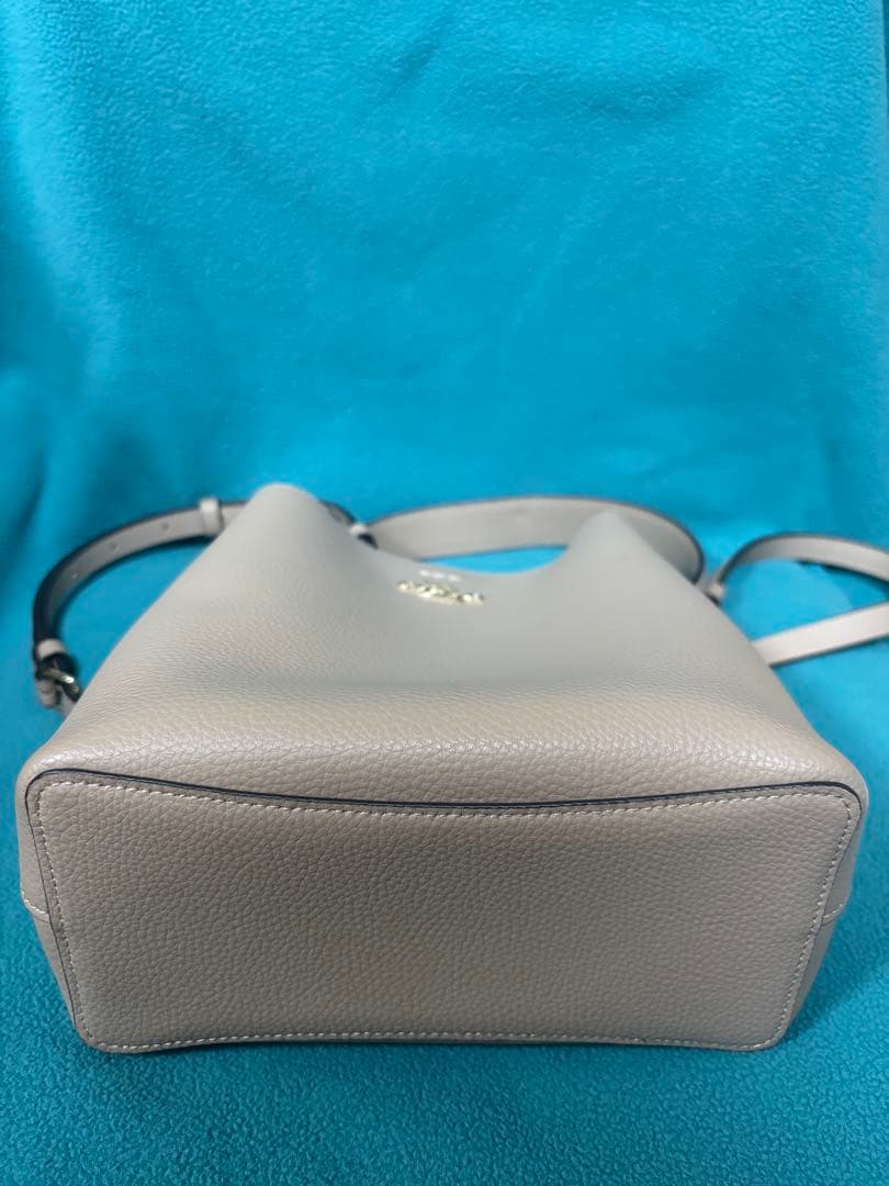 COACH コーチ　モリーバケット ショルダーバッグ　ベージュ
