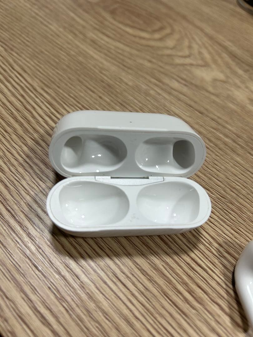【専用】AirPods Pro2 本体　おまけ付き