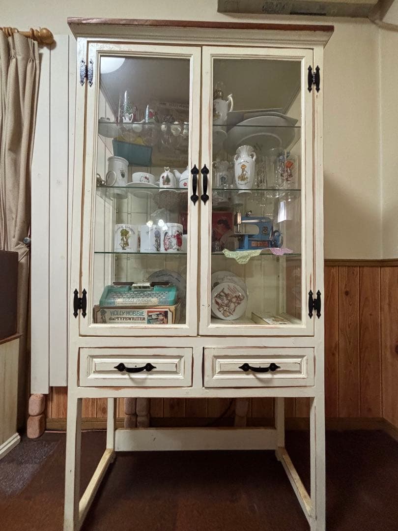 Omi　シャビーホワイトな医療棚風キャビネット