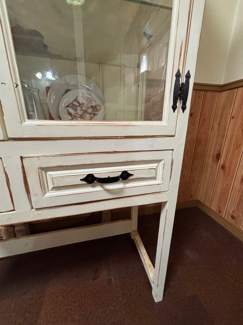 Omi　シャビーホワイトな医療棚風キャビネット