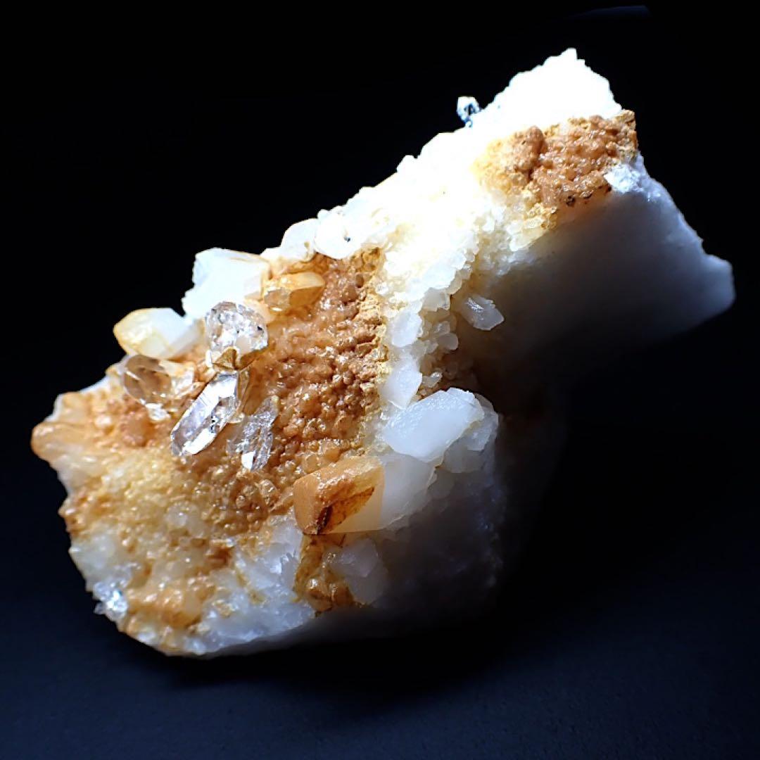 【イタリア/カラーラ産】ダイヤモンドクォーツ