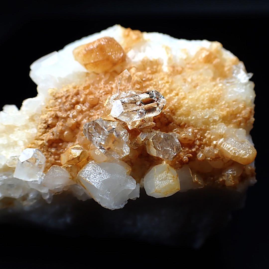 【イタリア/カラーラ産】ダイヤモンドクォーツ