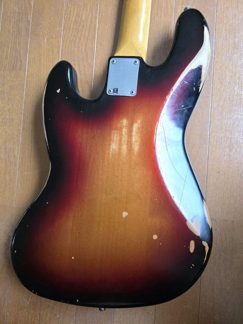 ベース Fender roadworn 60s jazz bass
