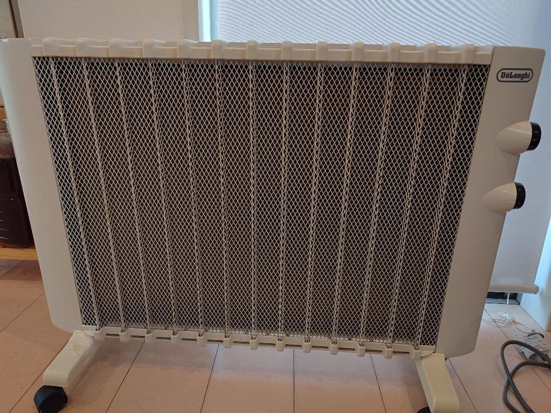 DeLonghi HMP1200J-WH 電気ヒーター 1200W