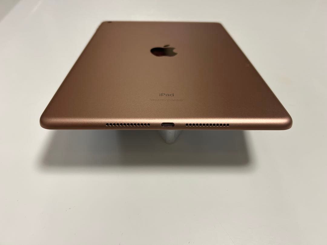 iPad 10.2インチ Wi-Fi 32GB ゴールド 第8世代　おまけあり