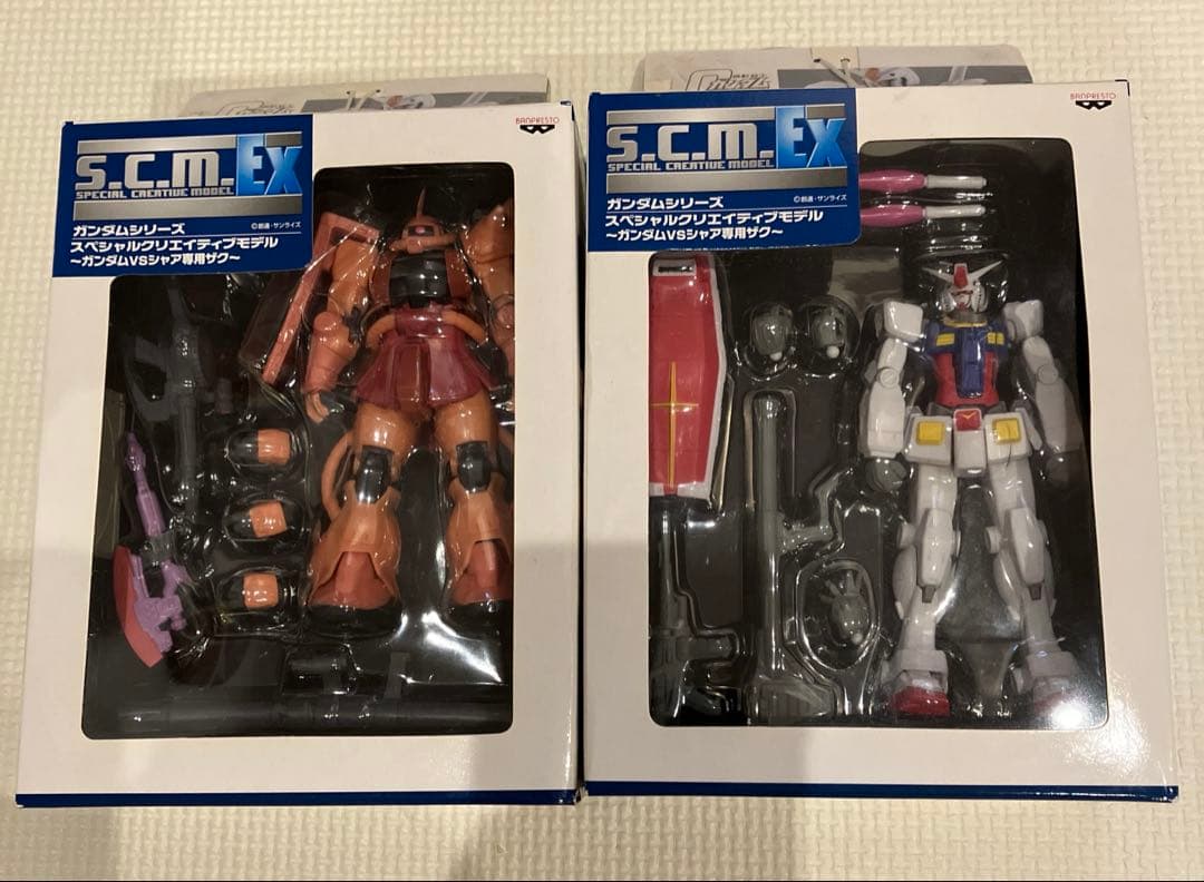 ガンダムシリーズ　スペシャルクリエイティブモデル　ガンダムVSシャア専用ザク