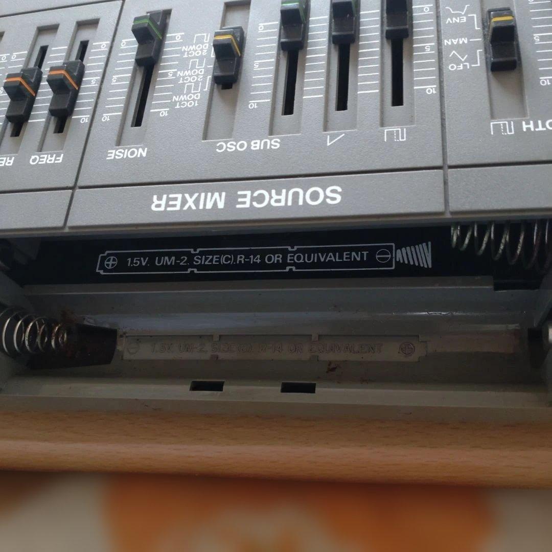 m*x様 Roland SH-101 アナログシンセサイザー 37鍵