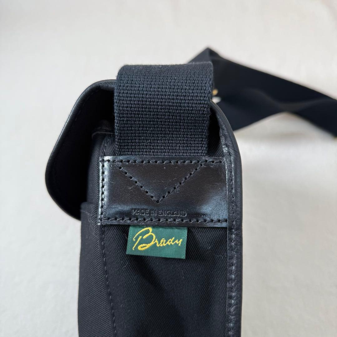 Brady STOUR/ブレディ ストア　ショルダーバッグ　ネイビー