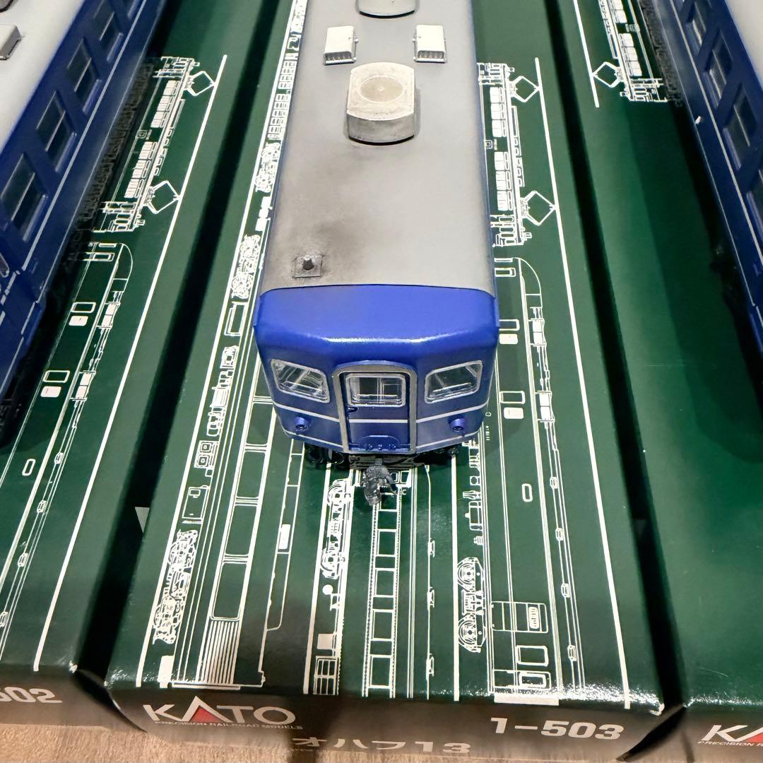 KATO製のHOゲージ鉄道模型、オハ12系客車の4両セット