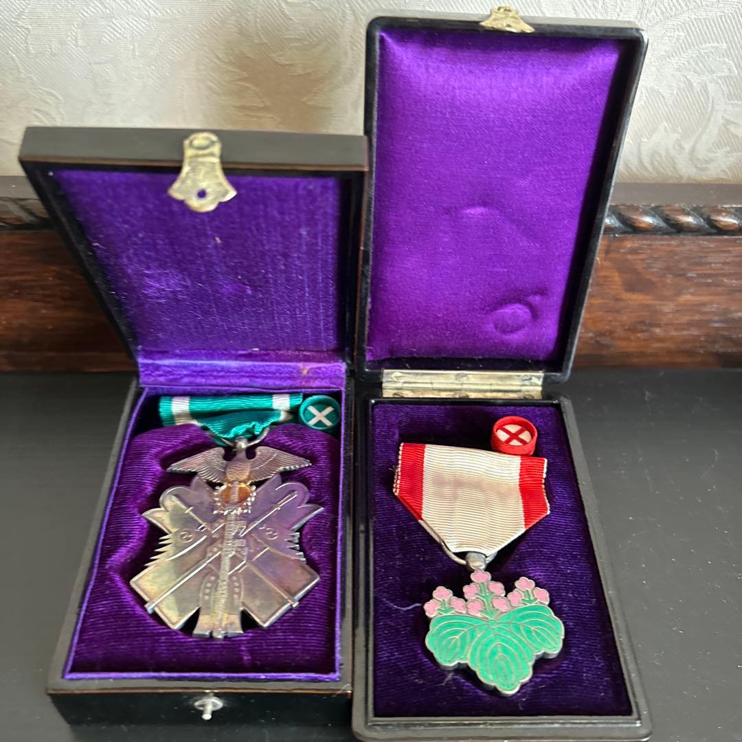 日本軍　勲章　徽章　功七級金鵄勲章　　 支那事變従軍記章等　11点