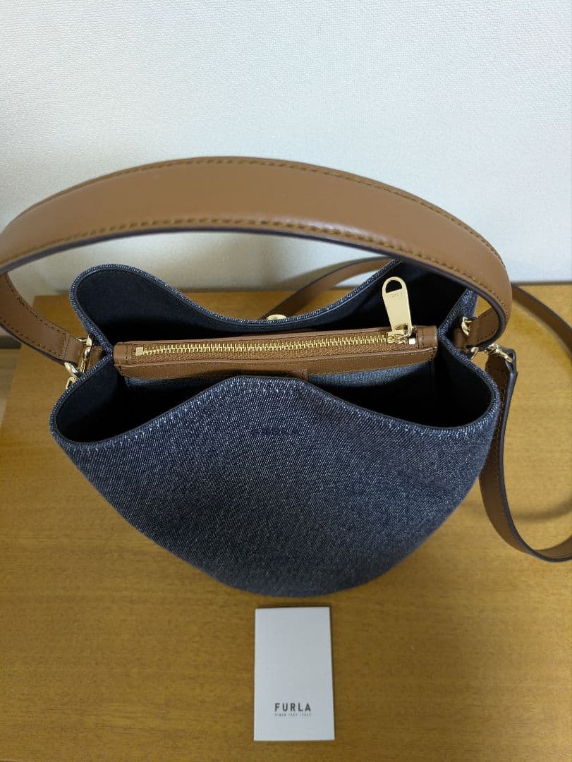 FURLA デニム素材ダークブルー2Wayバケツバッグ