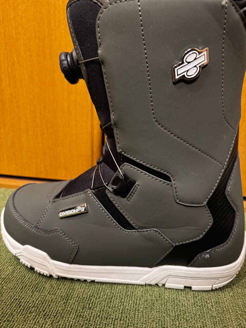 DIVISION 23 スノーボードブーツ 28㎝