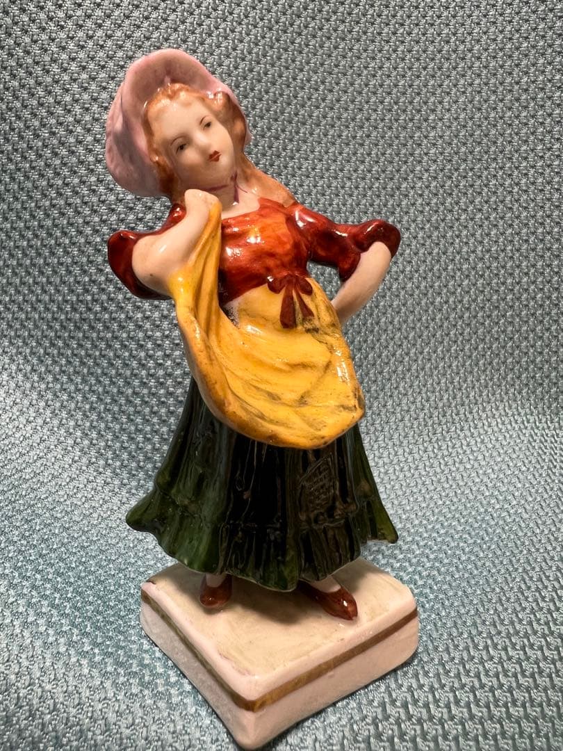 ドイツ製 sitzendorfフィギュリン 骨董1940年代希少陶器人形状態が良