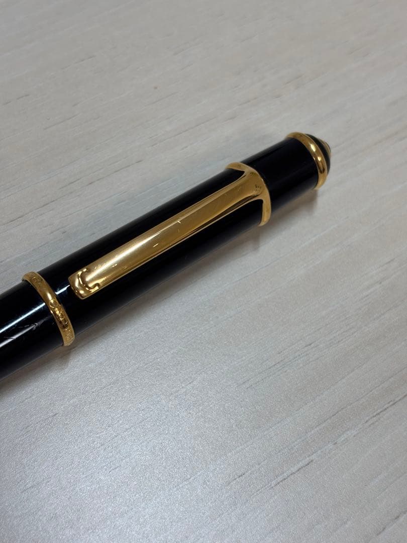 CARTIER ボールペン（ディアボロ　ドゥ　カルディエ） 黒 金メッキ