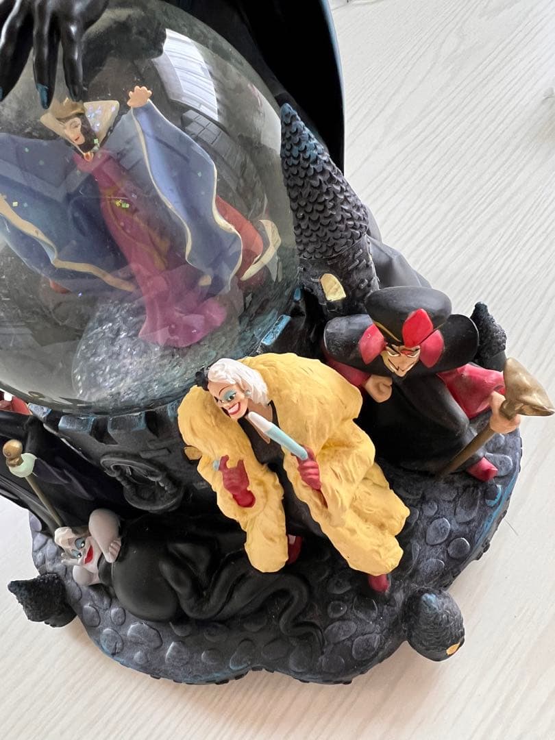 ディズニー ヴィランズ スノーグローブ